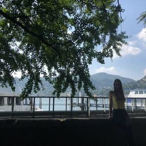 Meet your Posher, Ania